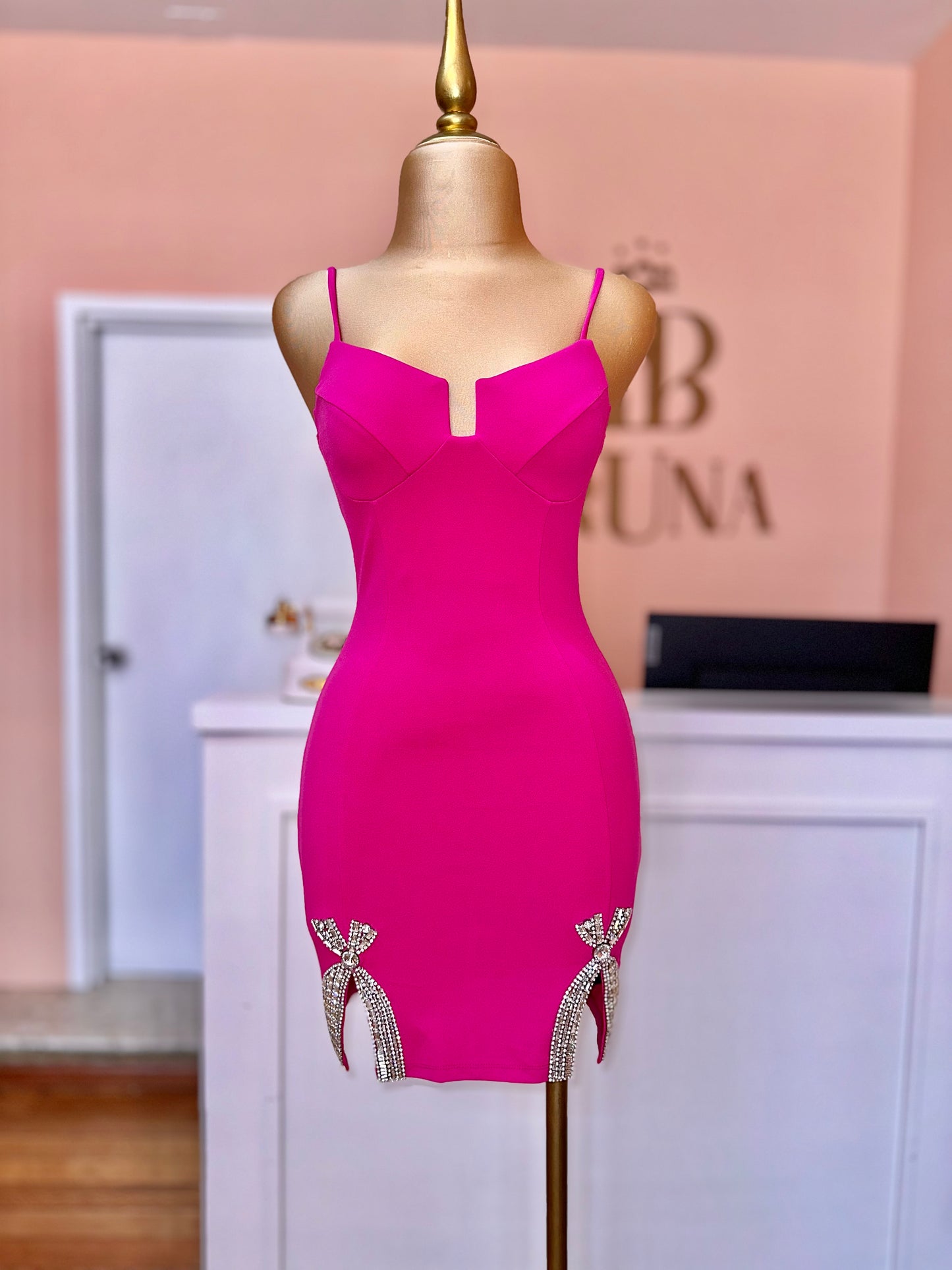 Vestido rosa moños cristales