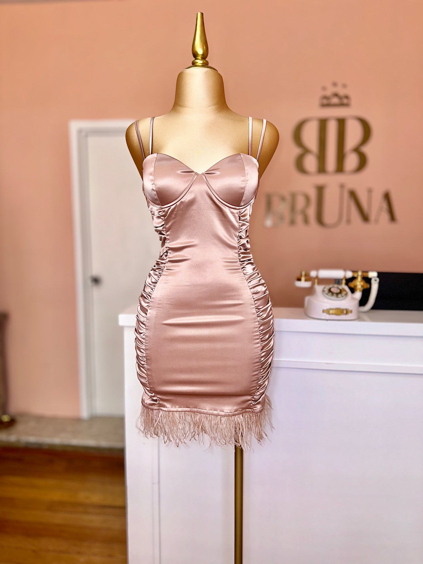 Vestido satinado drapeado