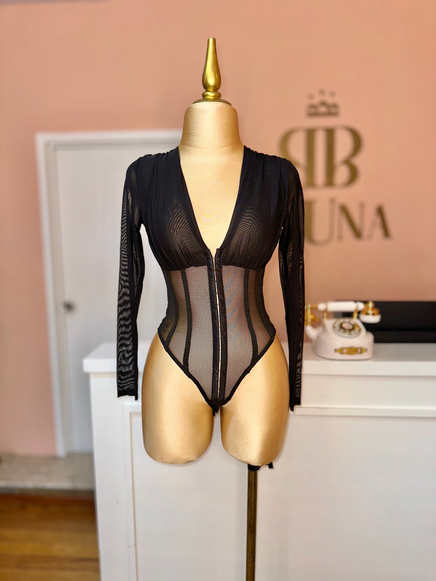 Body mesh con red