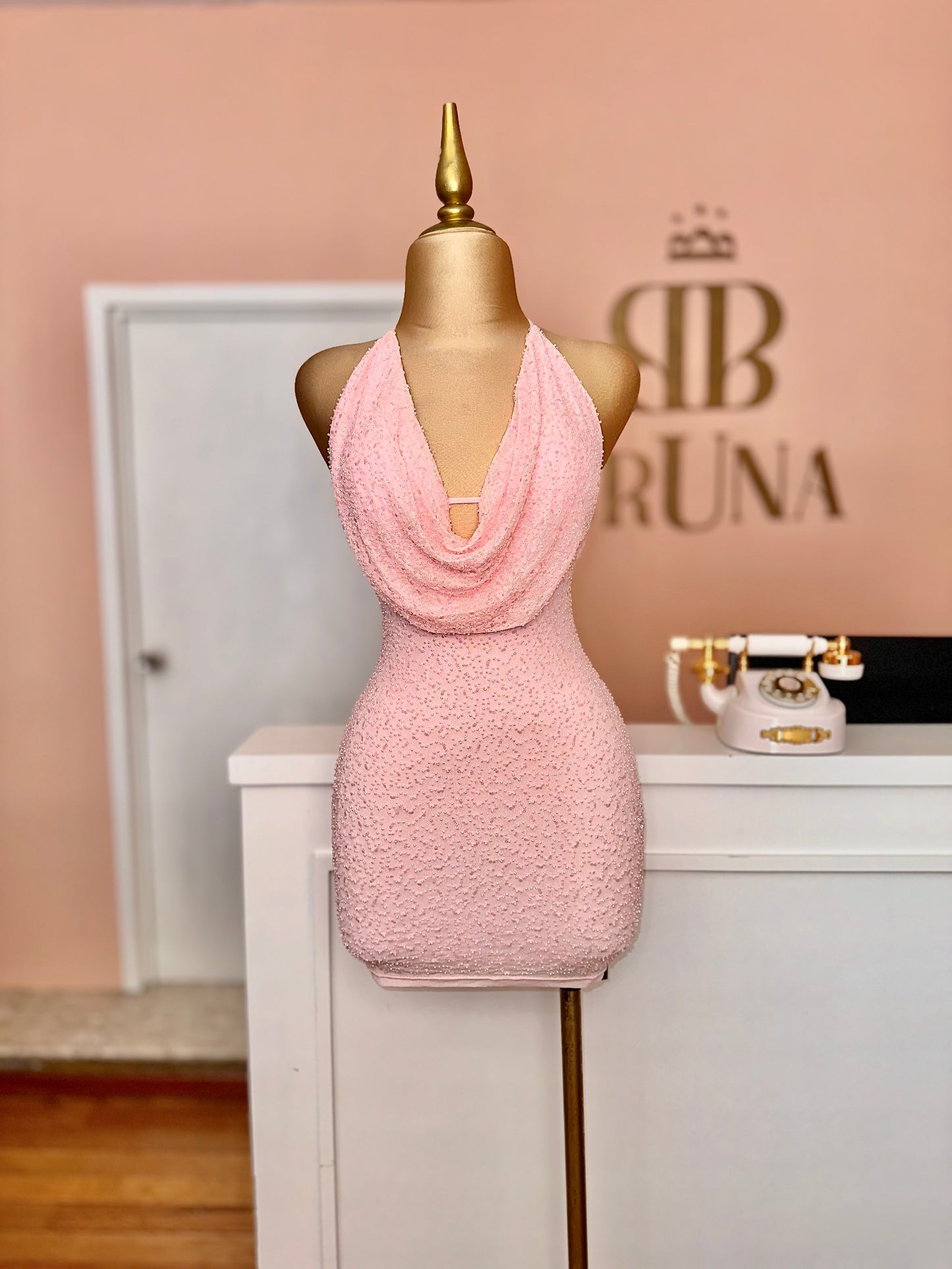 Vestido rosa bordado